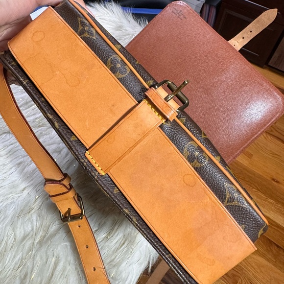 Louis Vuitton GM Cartouchiere sling Crossbag bag only - Picture 4 of 16